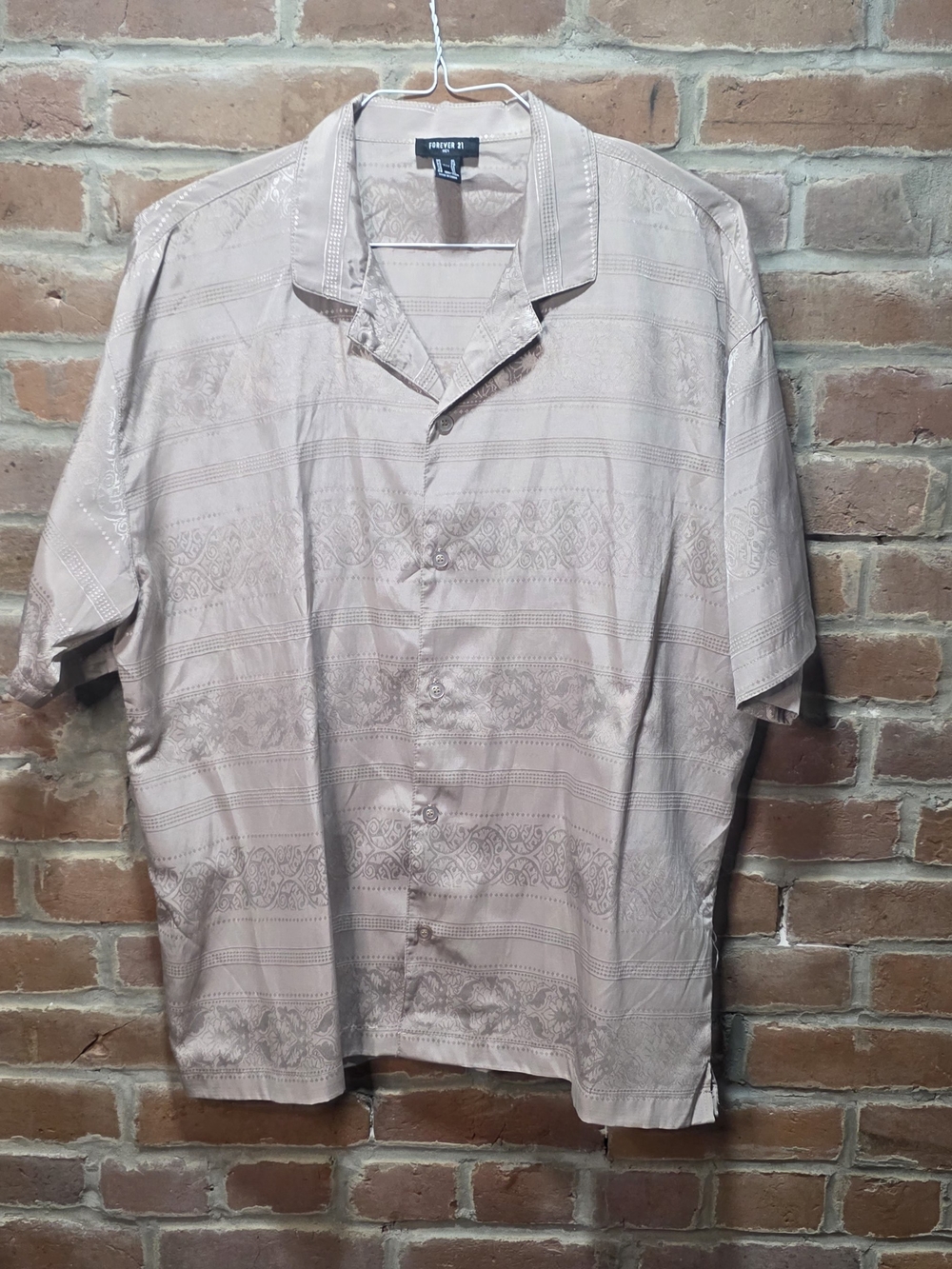 Forever 21 Men XL Beige Tan Jacquard Satin Camp Collar Button Down Shirt